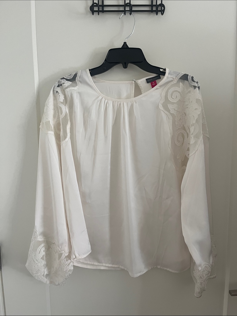 Vince Camuto Ivory Lace-Trim Long Sleeve Blouse